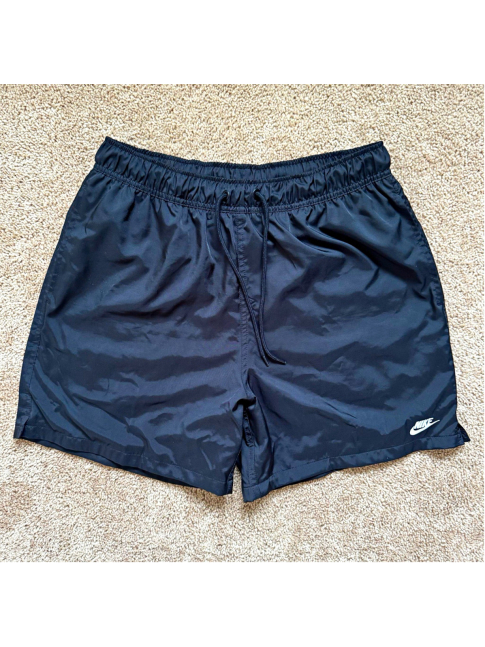 Nike Men's Black Shorts Size M Solid Drawstring Elastic Waist Mesh Lined - Picture 1 of 4
